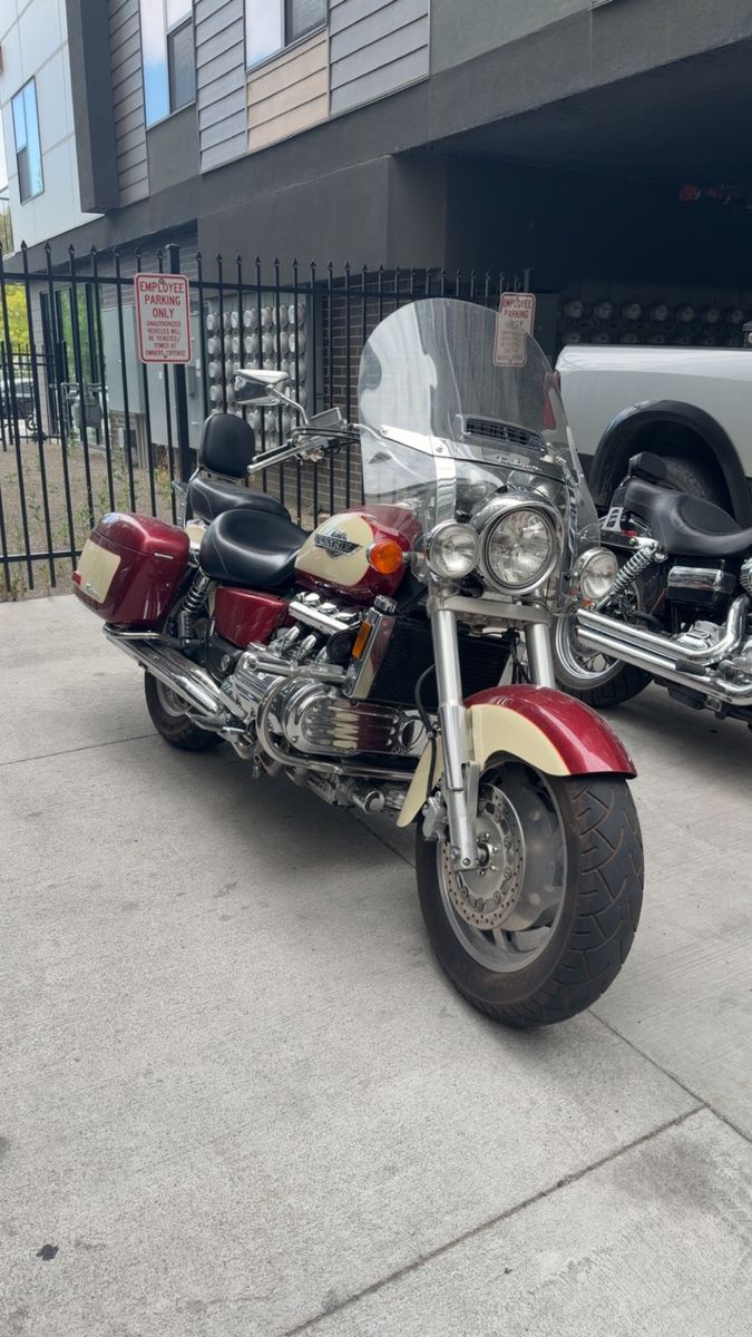 Honda Valkyrie Tourer Cruiser Motorcycle - Two-Tone Red & Cream