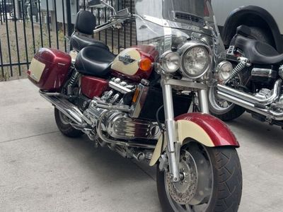 Honda Valkyrie Tourer Cruiser Motorcycle - Two-Tone Red & Cream