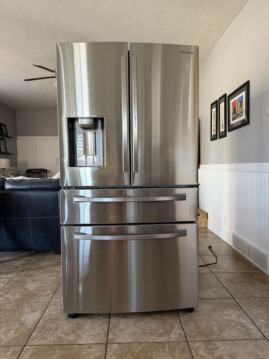 Samsung 4-door French Door Refigerator