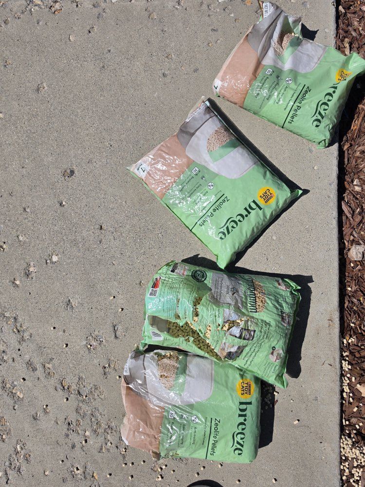4 bags of Purina Tidy Cats Breeze Zeolite Pellets Cat Litter 