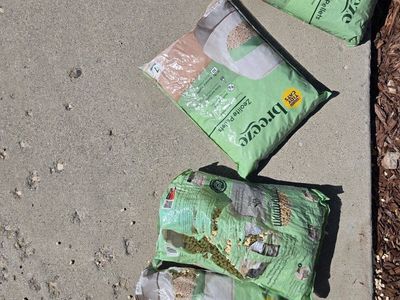 4 bags of Purina Tidy Cats Breeze Zeolite Pellets Cat Litter