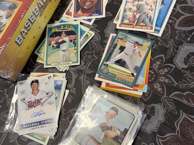 Lot of vintage baseball cards TOPPS Panini factory sealed packs