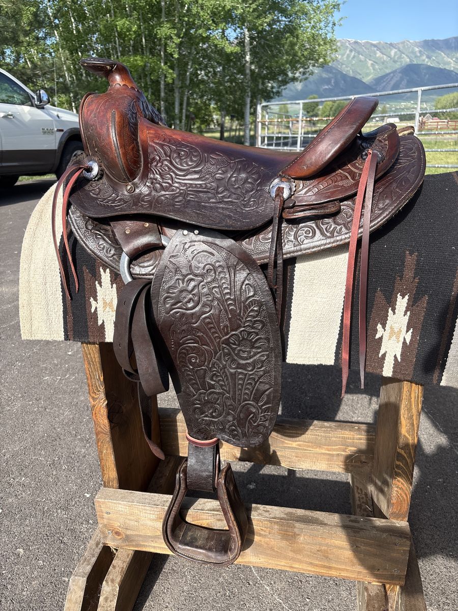 15 inch western saddle