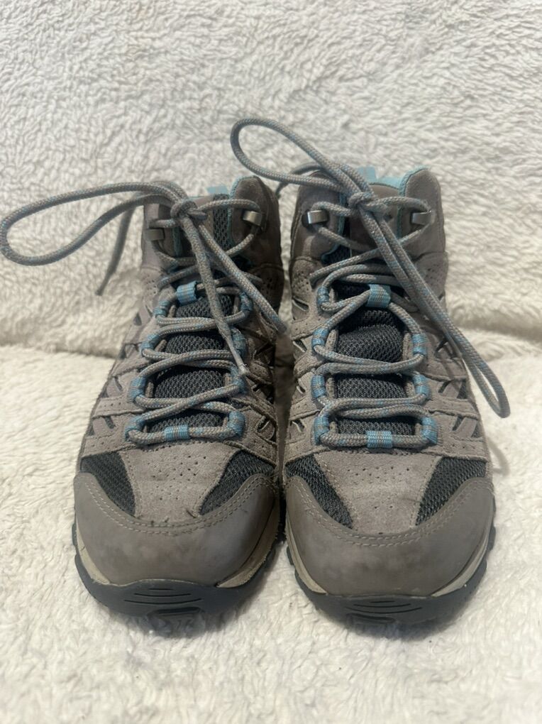Columbia Women’s Size 6.5 Gray Wtrprf Hiking Boot