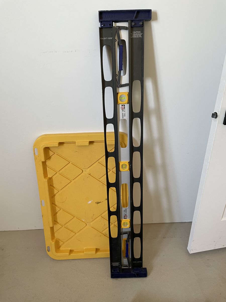 IRWIN Level, Extendable, 8-Inch, 4-ft to 10-ft