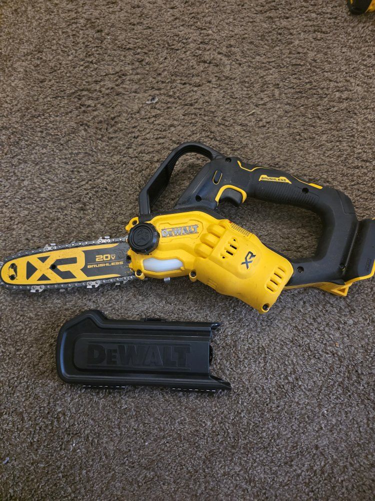 DeWalt 20V MAX 8 in. Chainsaw (Tool Only)