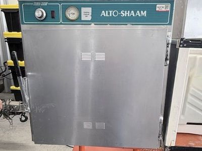 Closed fast food restaurant equipment