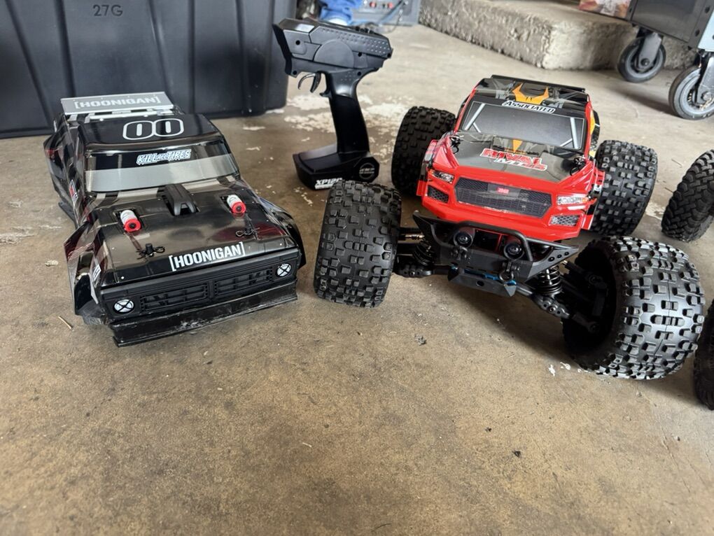 Team Associated MT 10/ Apex2 Hoonitruck