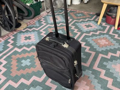 Black Carry-On Rolling Suitcase Luggage with Retractable Handle