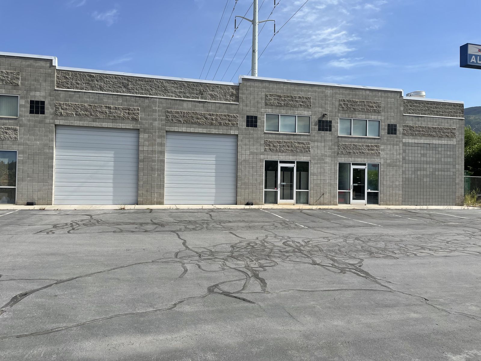 Commercial Warehouse & Office Space for Lease - 1,800 SF - Centerville, Utah