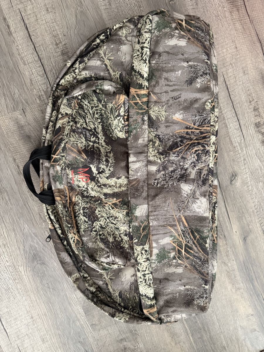 Soft shell bow case for atv