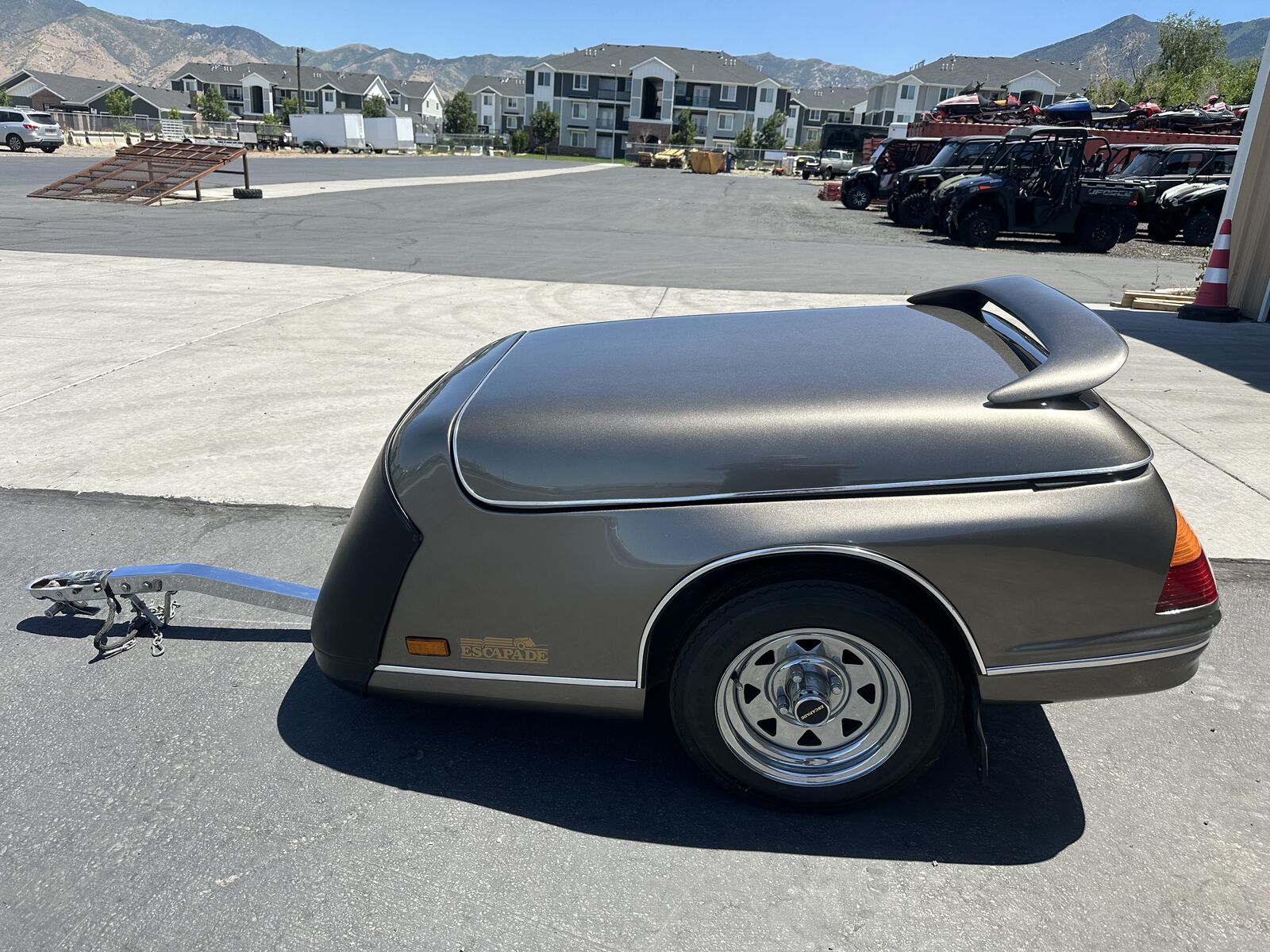 ESCAPE Elite motorcycle trailer