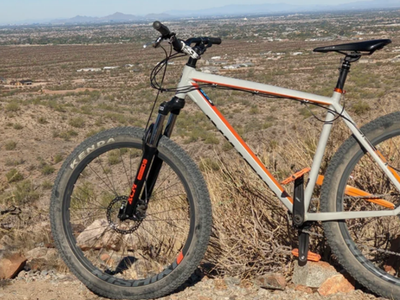 2 mountain bikes for sale