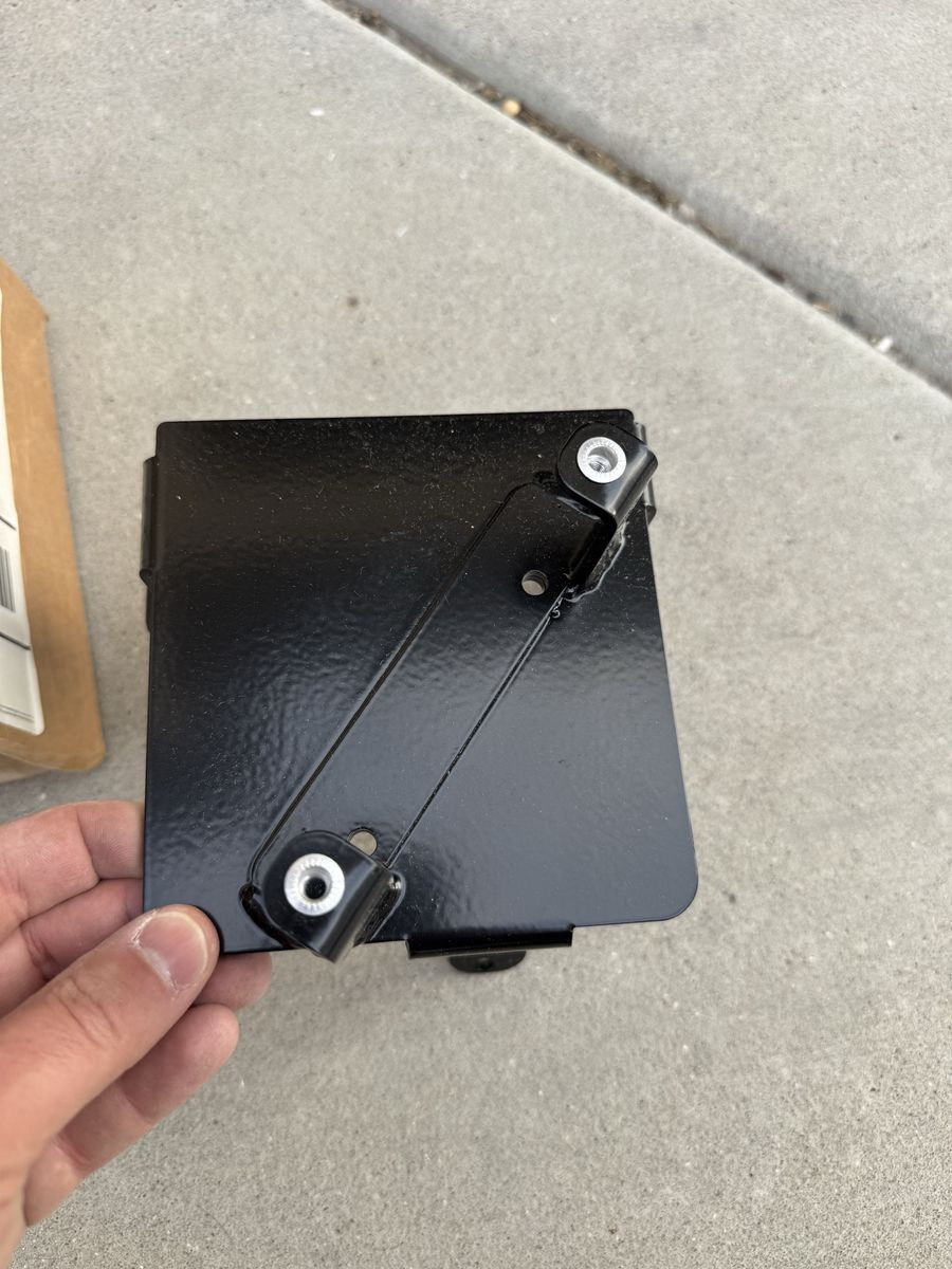 97-01 jeep XJ center console bracket