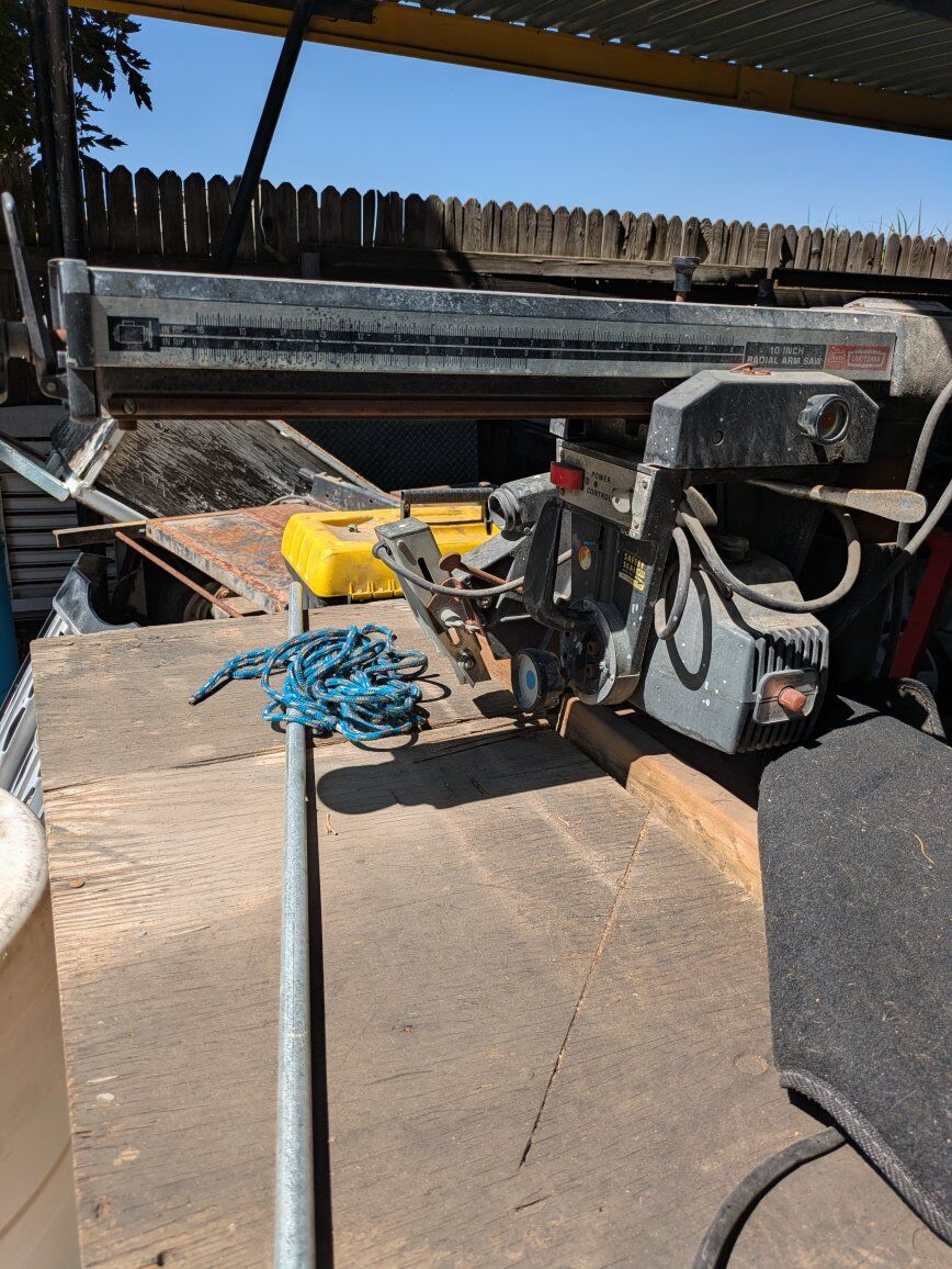 Radial Arm Saw 10"
