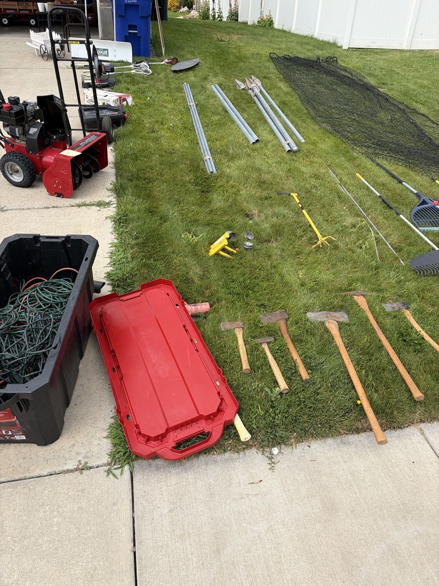 Garage Sale!! Glen Eagle in Syracuse