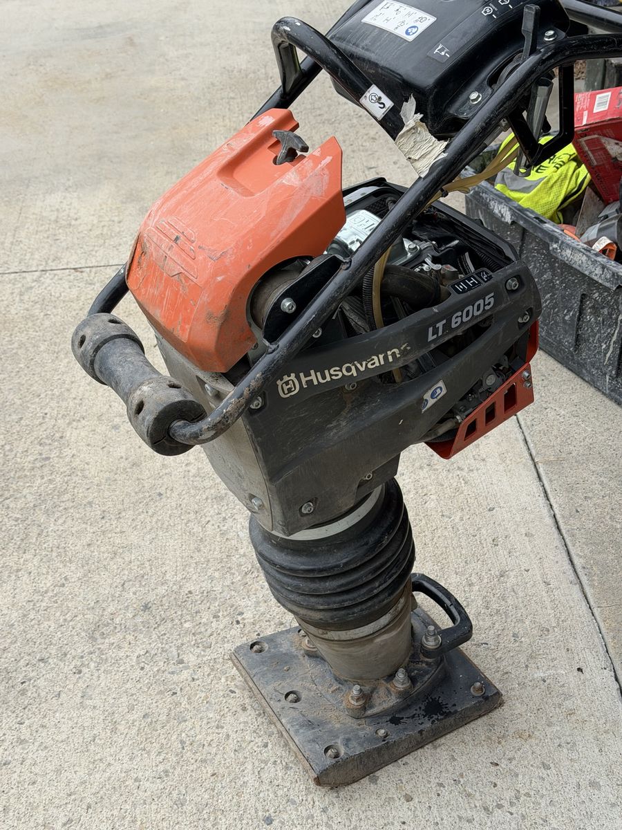 Husqvarna jumping jack compactor