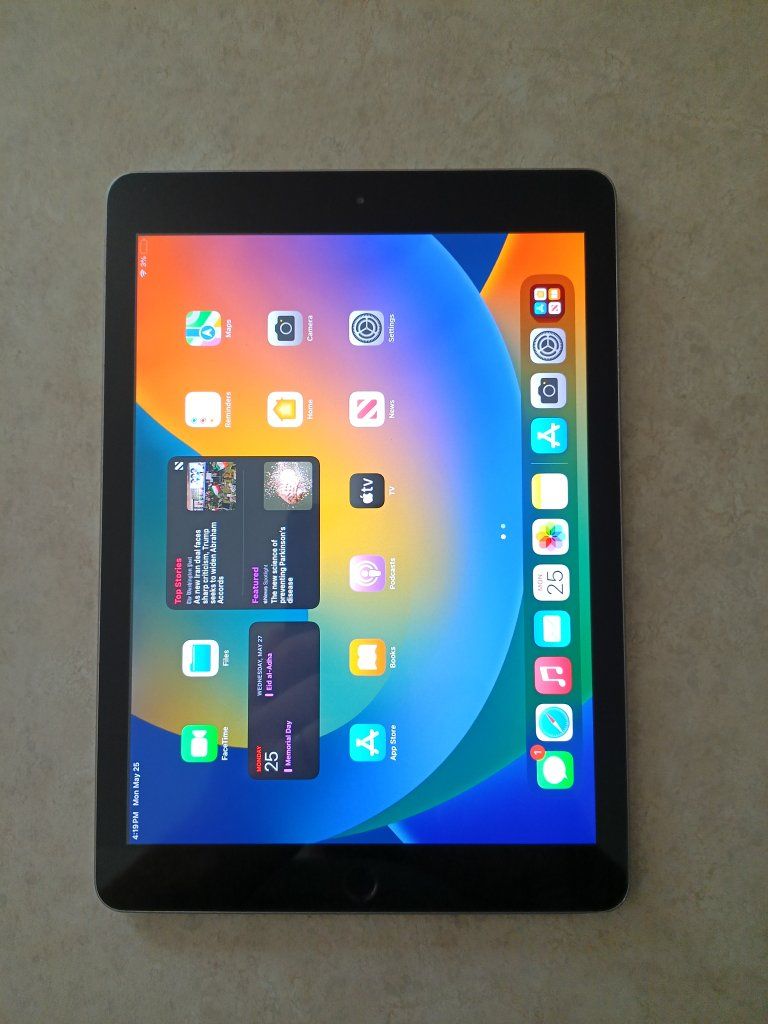 iPad 6th gen 32 GB