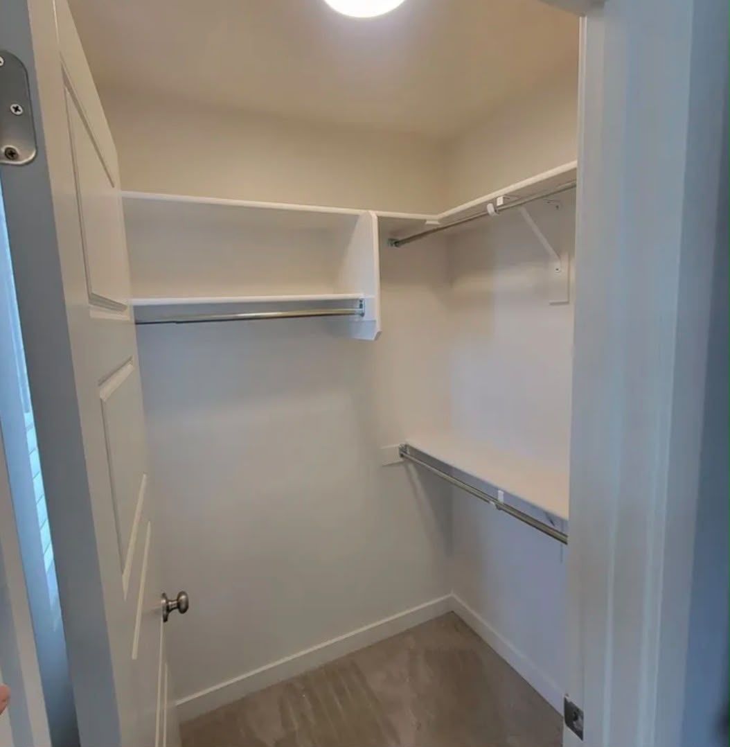Main image 4