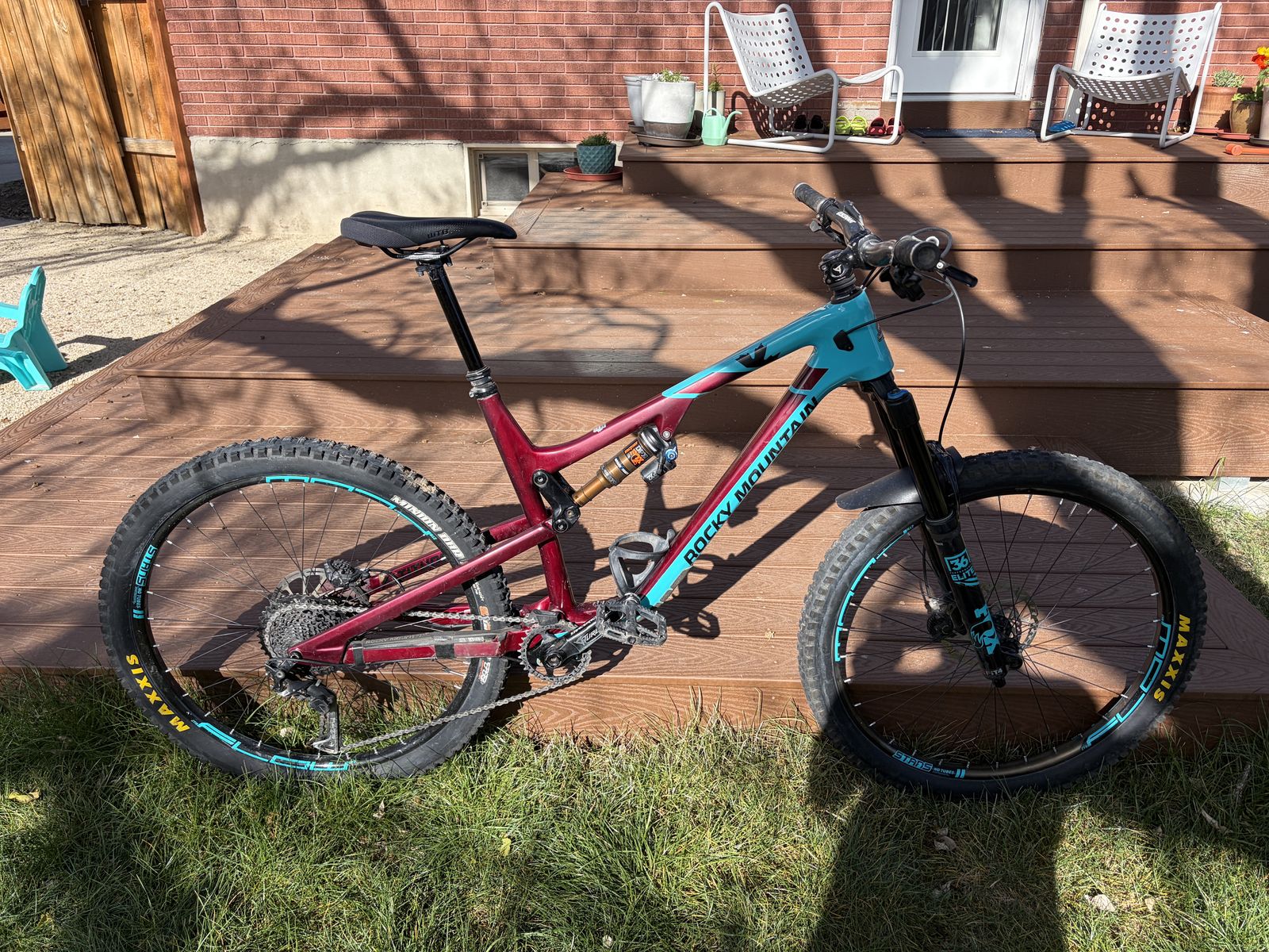 Rocky Mountain Altitude mountain bike large
