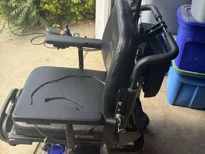 Quantum J6 Electric Power Wheelchair - Excellent Condition, Never Used