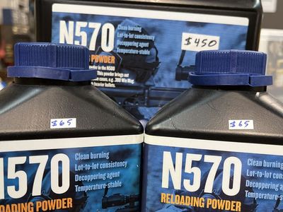 8 Lb N570. Ones Of N568, N570 And 20N29 Powders.