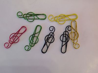 musical style paper clips