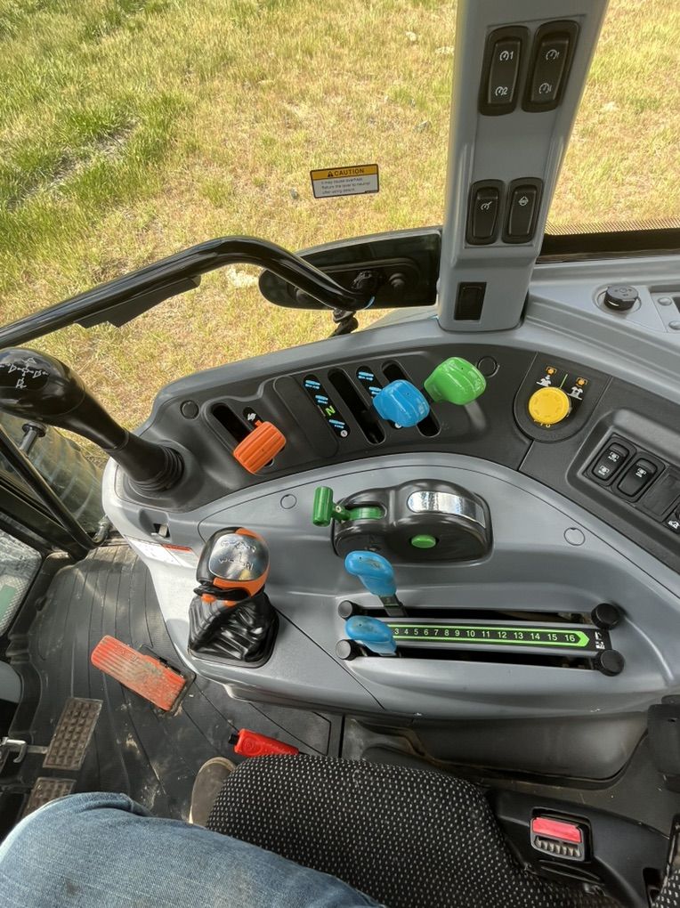 Main image 6