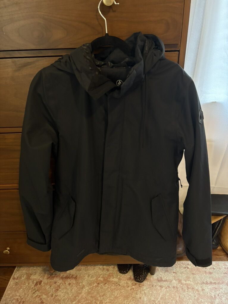 Volcomm Waterproof/insulated ski Jacket Size L