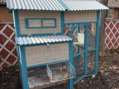 Chicken Coop, 3 Nesting Boxs,