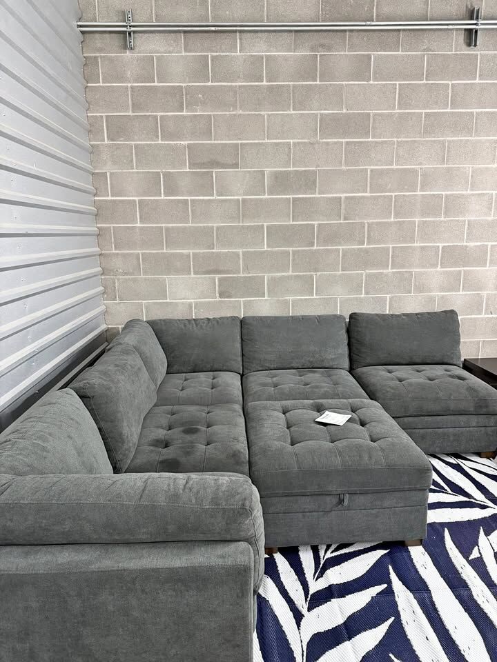 MOVING SALE – COSTCO TISDALE SECTIONAL