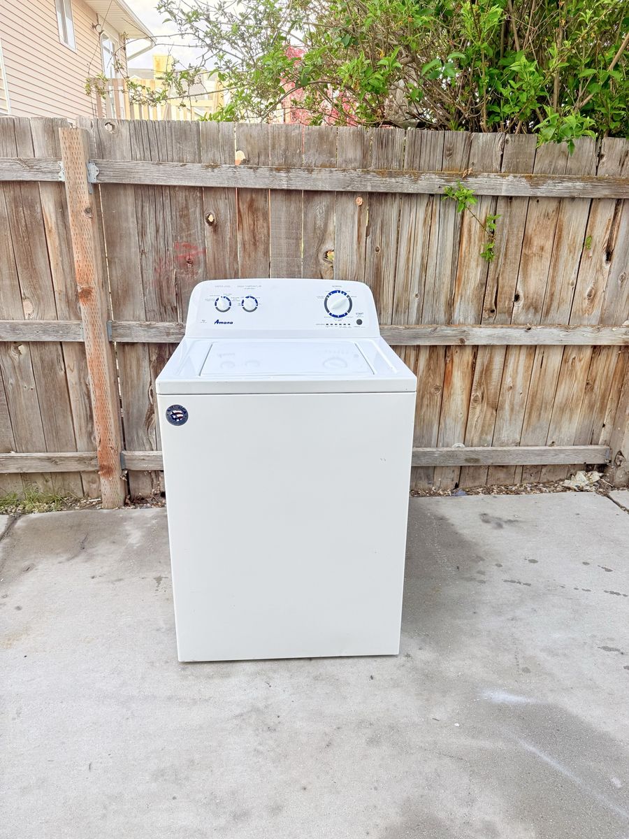 Amana White Top Load Washing Machine - Used, Great Condition