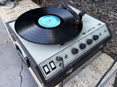 Working record player, Califone model 1920 w removable speaker and microphone input, vintage