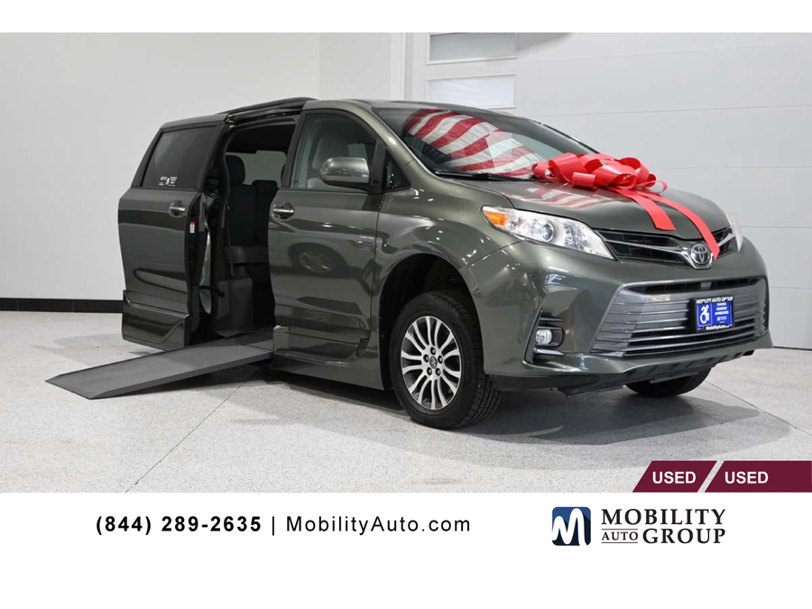 2019 Toyota Sienna XLE 8-Passenger