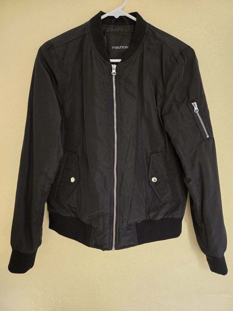 Maurices Black Bomber Jacket Size Small Zip-Up