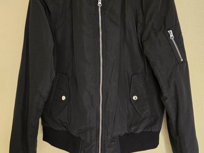 Maurices Black Bomber Jacket Size Small Zip-Up