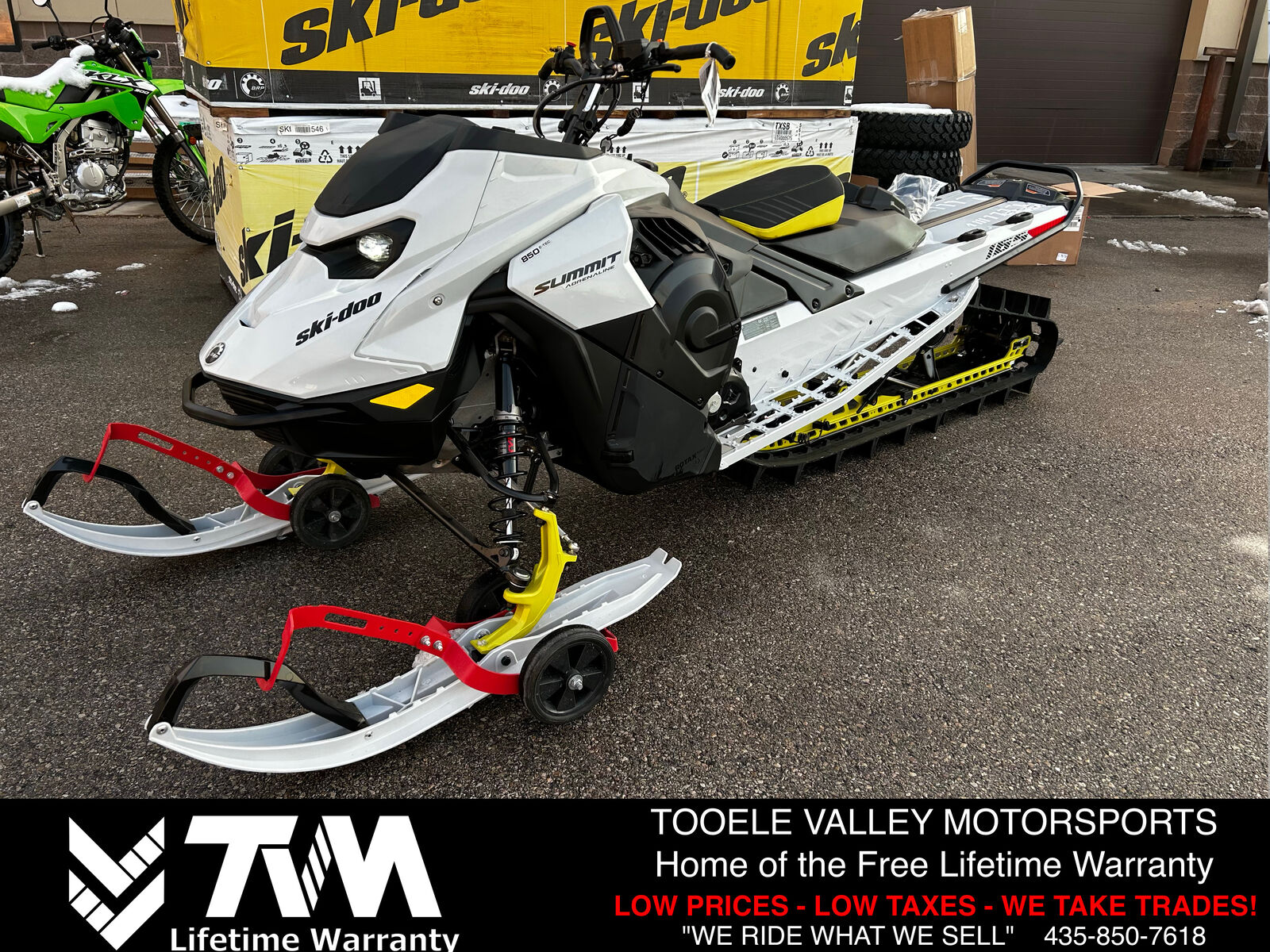 2025 Skidoo Summit Adrenaline w/Edge 165 850 SHOT 3.0