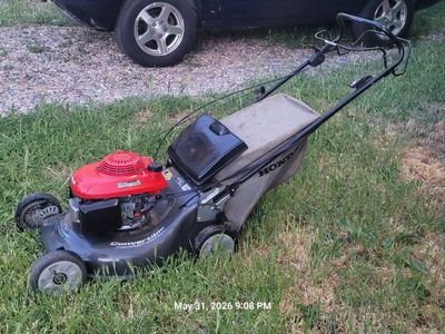 Hola lawn mower self propelled.