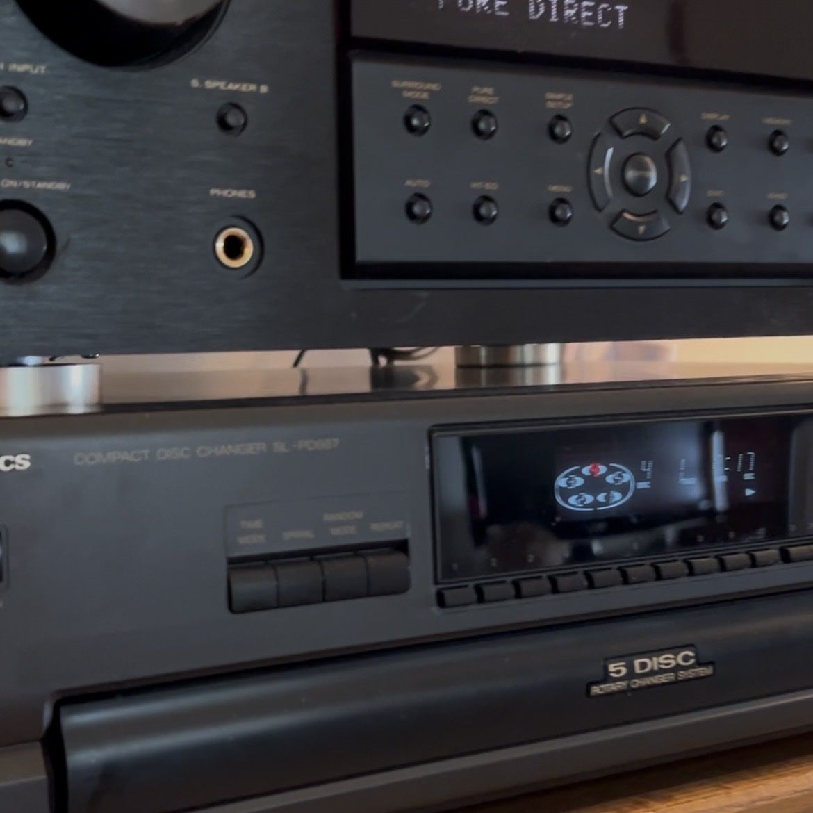 Technics SL-PD687 5-Disc Rotary Compact Disc Changer CD Player