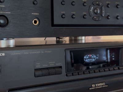 Technics SL-PD687 5-Disc Rotary Compact Disc Changer CD Player