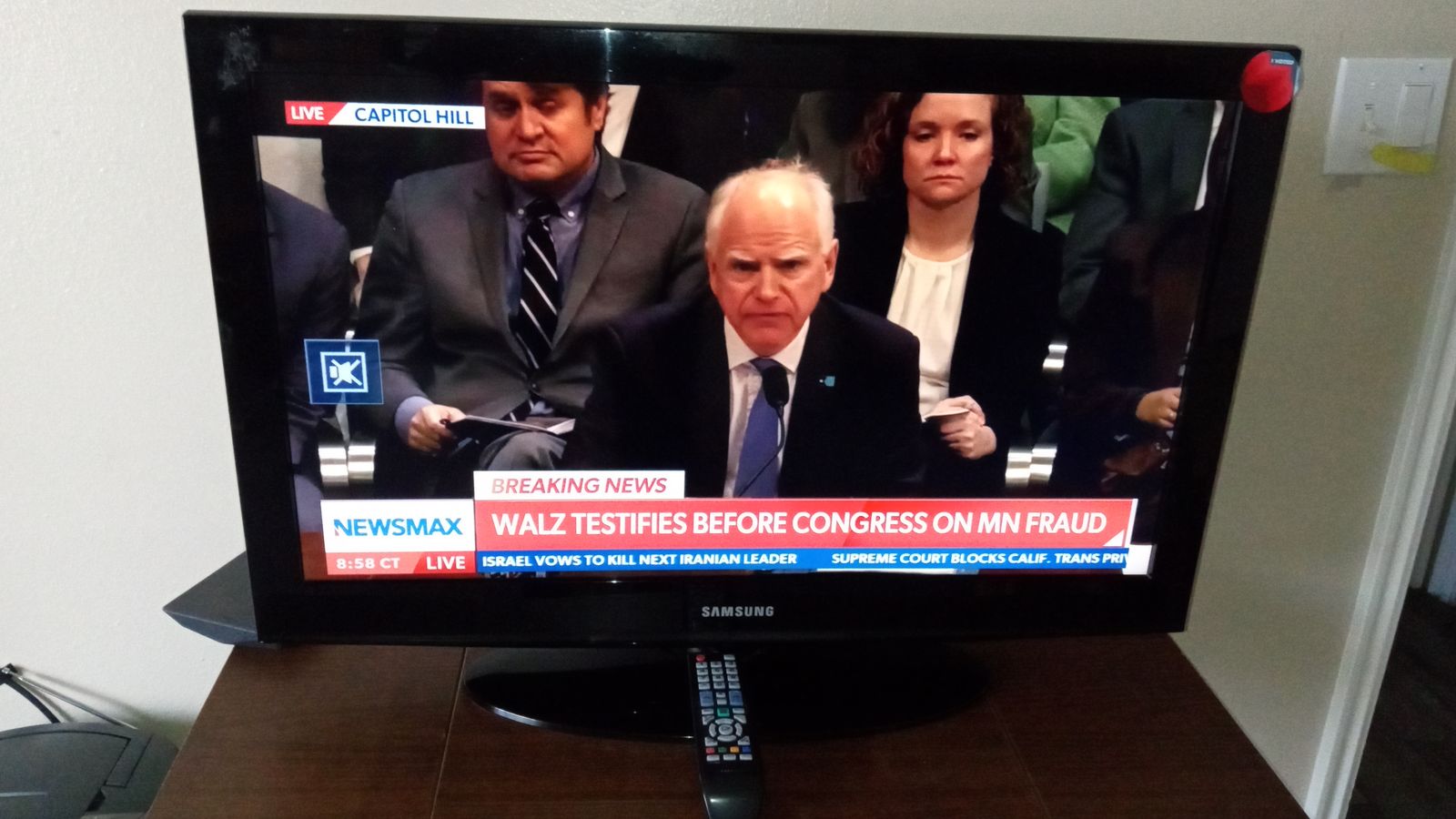 Samsung 32 inch LED surround sound HD