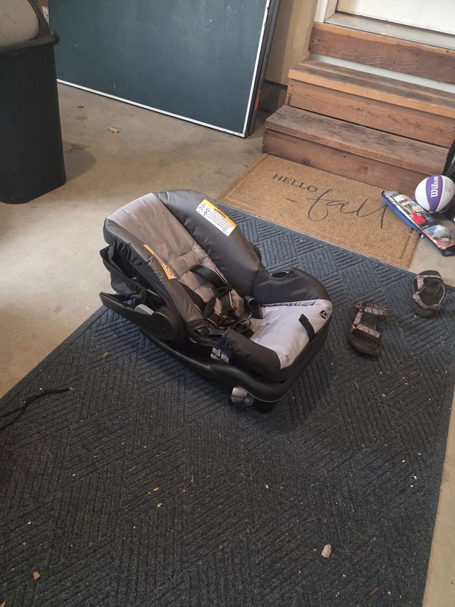 Baby Trend EZ-Lift™ Plus Infant Car Seat