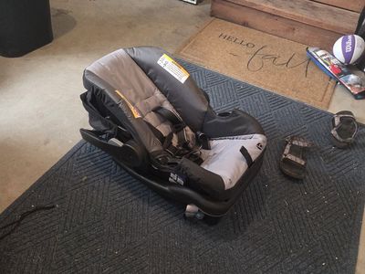 Baby Trend EZ-Lift™ Plus Infant Car Seat