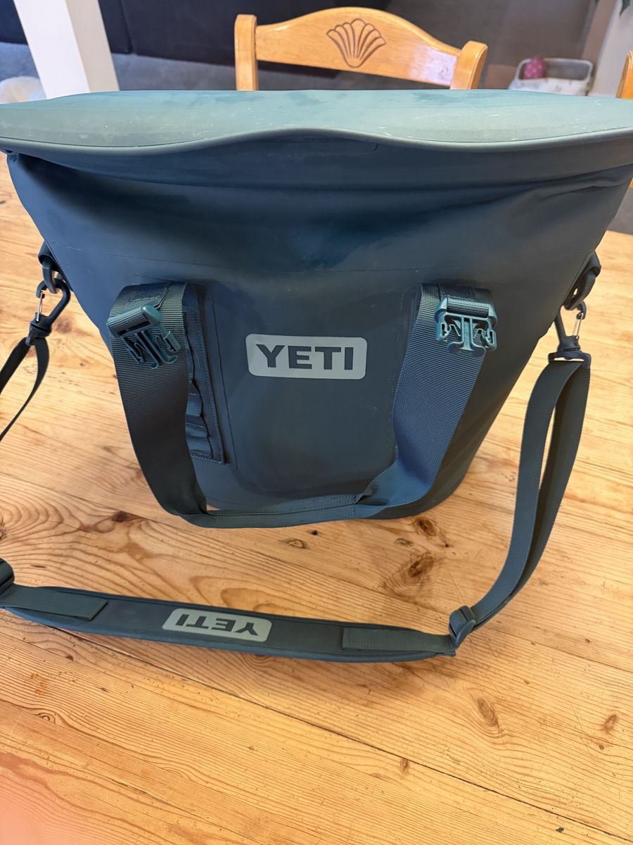 YETI Hopper M15 Tote Soft Cooler Color: AGAVE TEAL