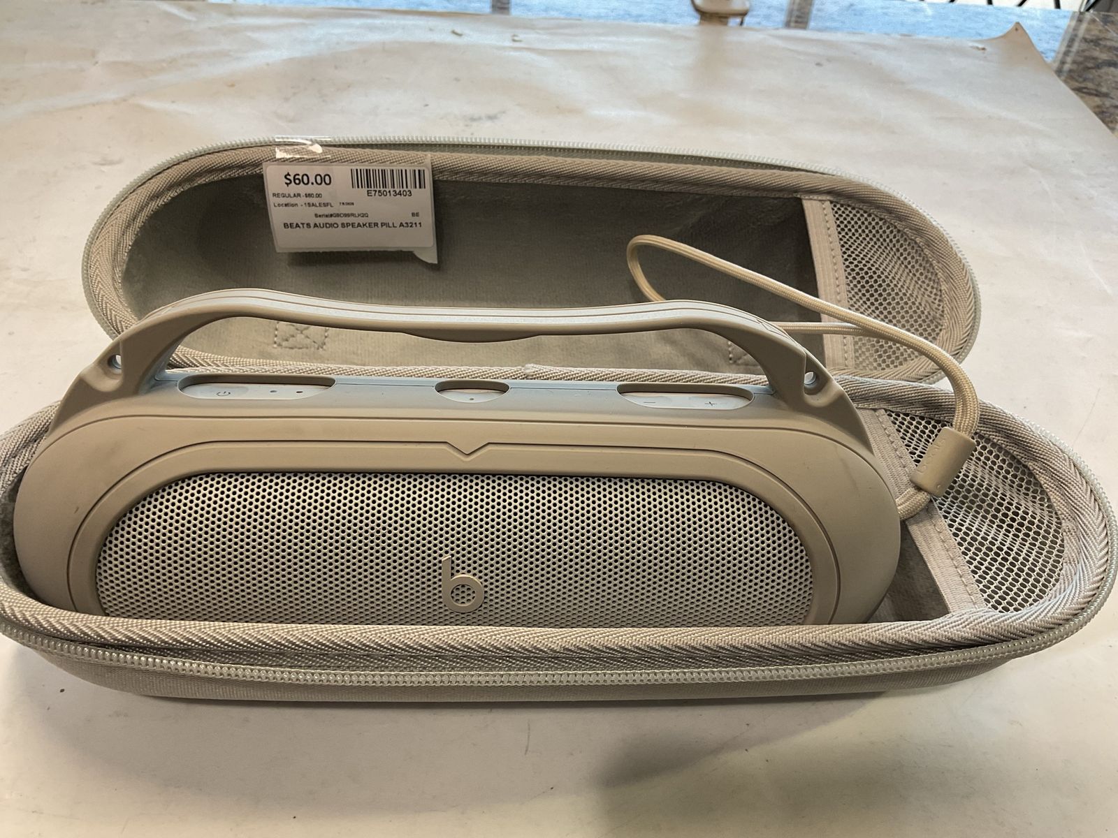 Beats Audio Speaker - model PILL A3211 E75013403
