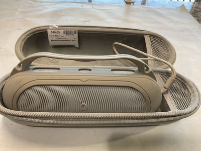 Beats Audio Speaker - model PILL A3211 E75013403