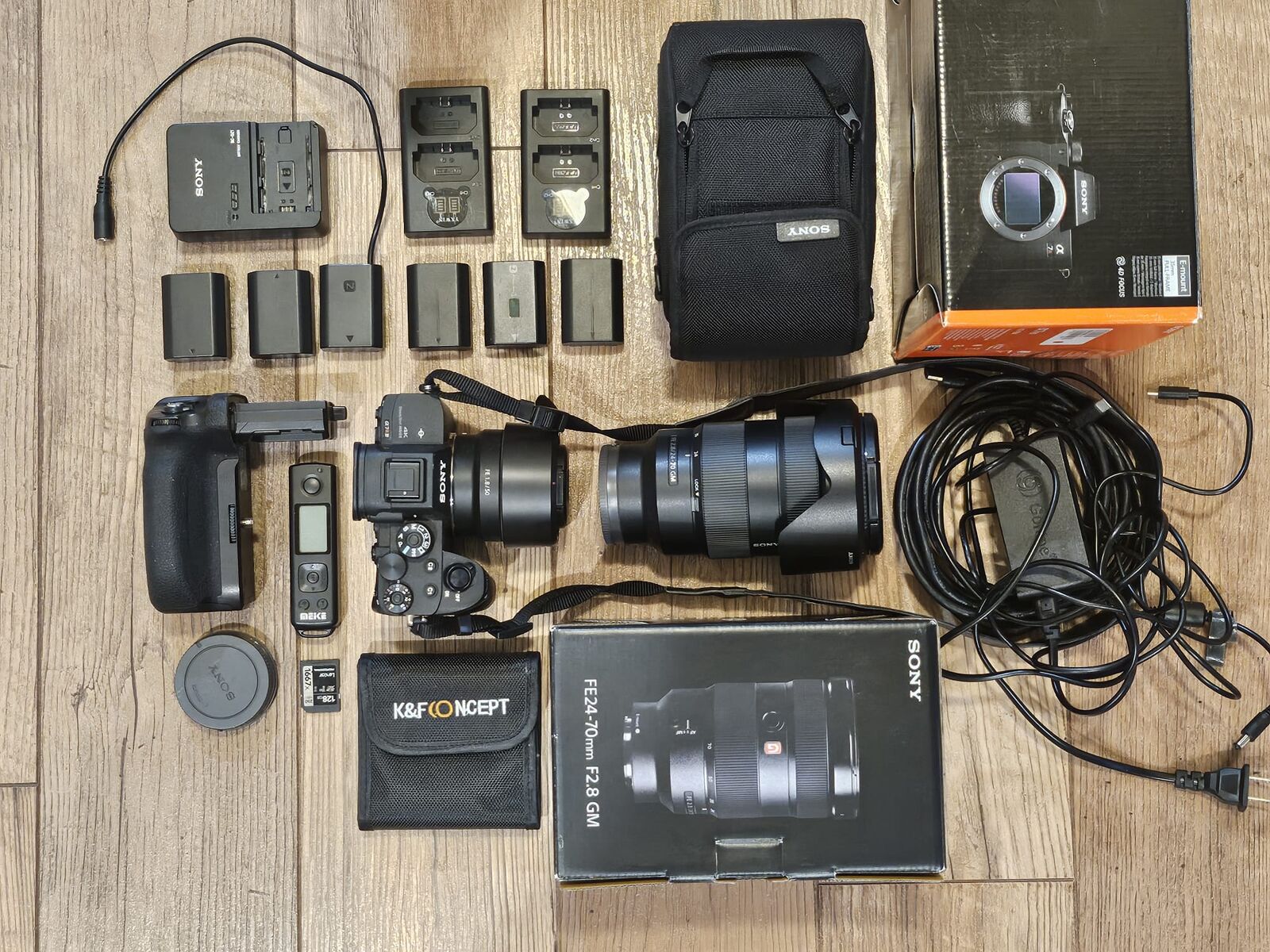 Sony Alpha a7R IV + Master 24-70 - 5500 shot count