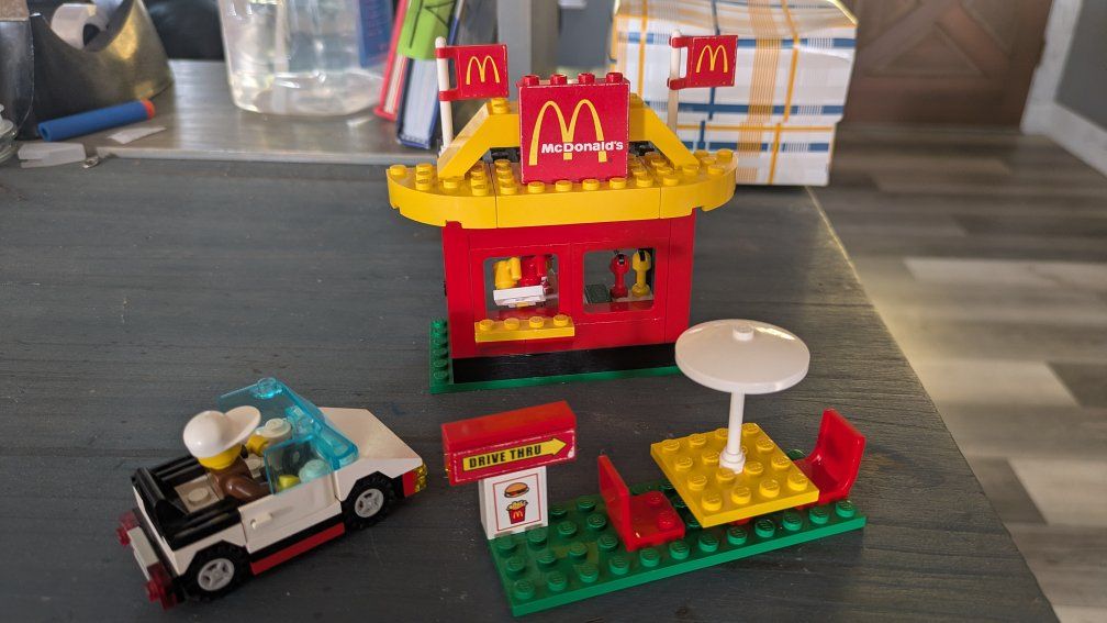 Vintage LEGO Set 3438: McDonald's Restaurant
