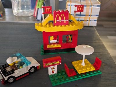 Vintage LEGO Set 3438: McDonald's Restaurant