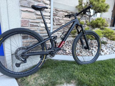 2025 Trek Top Fuel 9.9 XTR Gen 4 – Carbon – size large